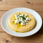 Nationalgericht Bosnien: Polenta sa Sirom (Rezept) Nationalgericht Bosnien: Polenta sa Sirom (Rezept)