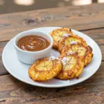 Nationalgericht Fiji: Cassava and Banana Fritters (Rezept) Nationalgericht Fiji: Cassava and Banana Fritters (Rezept)
