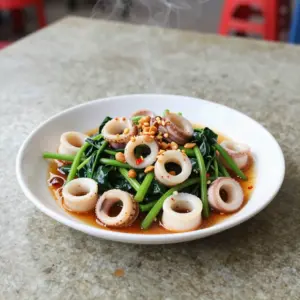 Nationalgericht Singapur: Cuttlefish Kangkong (Rezept)