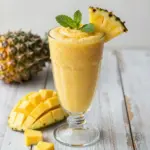 Nationalgericht St. Lucia: Tropical Fruit Smoothie (Rezept) Nationalgericht St. Lucia: Tropical Fruit Smoothie (Rezept)