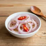 Nationalgericht Südafrika: Cape Malay Pickled Onions (Rezept)