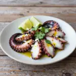 Nationalgericht Tuvalu: Gegrillter Oktopus mit Zitronengras (Rezept)