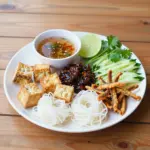 Nationalgericht Vietnam: Bun Dau Mam Tom (Rezept) Nationalgericht Vietnam: Bun Dau Mam Tom (Rezept)